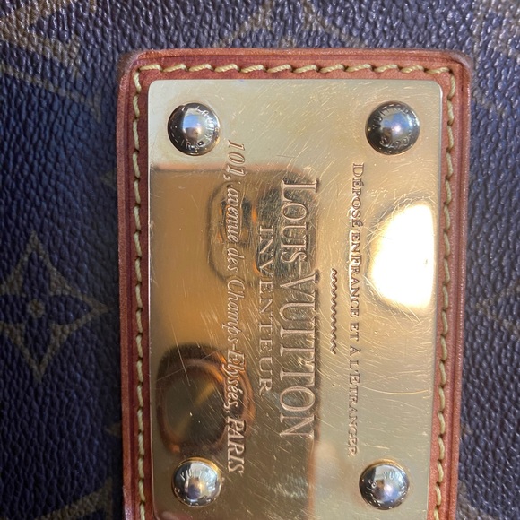 Louis Vuitton Galleria Authentic - Picture 2 of 6